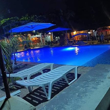 Rrj'S Beach Resort Oslob Esterno foto
