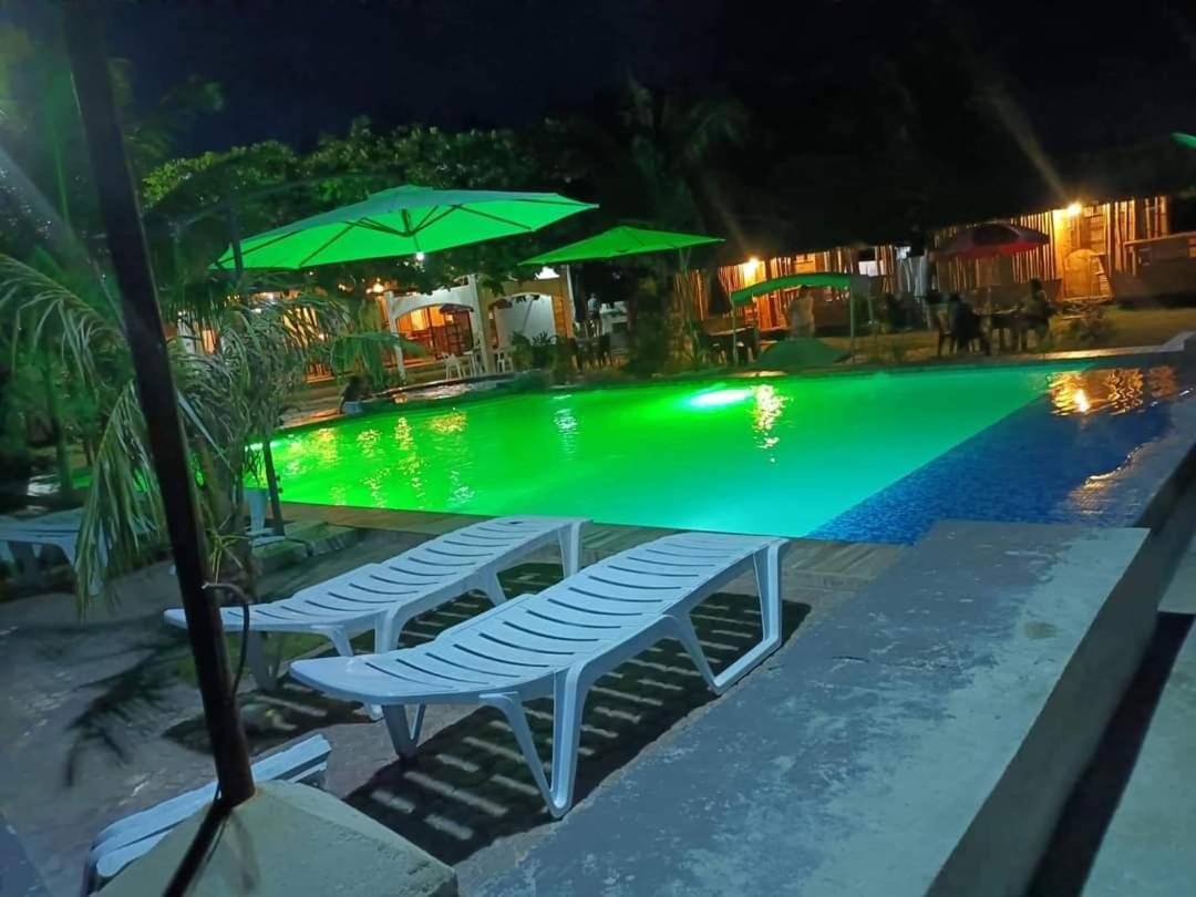Rrj'S Beach Resort Oslob Esterno foto